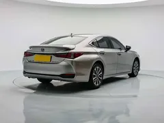 2022 Lexus ES 300h Excellence — фото 4