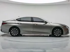 2022 Lexus ES 300h Excellence — фото 7