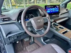 2021 Toyota Sienna 2.5L Hybrid Platinum, синий — фото 10