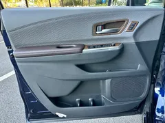 2021 Toyota Sienna 2.5L Hybrid Platinum, синий — фото 11