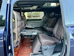 2021 Toyota Sienna 2.5L Hybrid Platinum, синий — фото 12