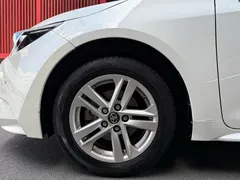 2022 Toyota Levin 185T CVT Luxury, белый — фото 7