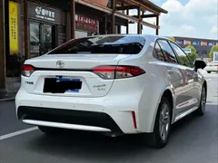 2022 Toyota Levin 185T CVT Luxury, белый — фото 8