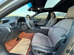 2022 Lexus ES 300h Premium — фото 4