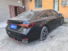 2023 Toyota Avalon Hybrid 2.5L Luxury, чёрный — фото 3