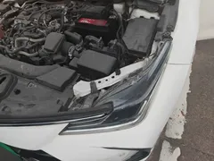 2021 Toyota Corolla TNGA 1.5L CVT Elite, белый — фото 21