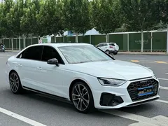 2023 Audi A4L 40 TFSI quattro Luxury Sport, белый — фото 3