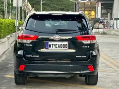 2021 Toyota Highlander 2.0T 4WD Premium 7, чёрный — фото 4