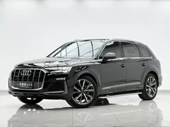 2021 Audi Q7 55 TFSI quattro S line Sport, чёрный — фото 1