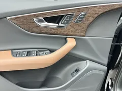 2021 Audi Q7 55 TFSI quattro S line Sport, чёрный — фото 9