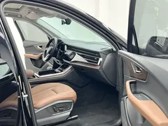 2021 Audi Q7 55 TFSI quattro S line Sport, чёрный — фото 14