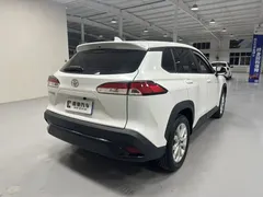 2023 Toyota Frontlander 2.0L CVT Leading, белый — фото 4