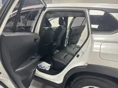 2023 Toyota Frontlander 2.0L CVT Leading, белый — фото 12