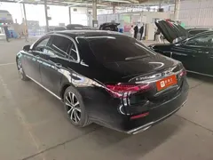 2022 Mercedes-Benz E-Class E 350 e L PHEV Sedan, чёрный — фото 9