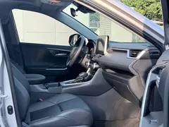 2023 Toyota Wildlander 2.0L CVT 4WD Luxury Plus — фото 5