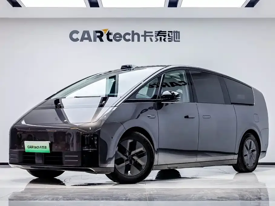 2024 Li Auto MEGA Ultra