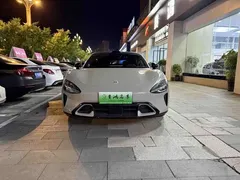 2026 Xiaomi SU7 RWD Standard, белый — фото 1