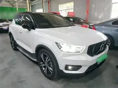 2021 Volvo XC40 4WD Sport, белый — фото 4