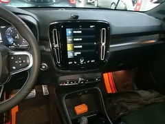 2021 Volvo XC40 4WD Sport, белый — фото 13