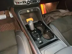 2021 Volvo XC40 4WD Sport, белый — фото 14