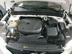 2021 Volvo XC40 4WD Sport, белый — фото 20