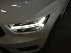2021 Volvo XC40 4WD Sport, белый — фото 24