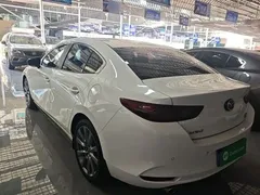 2023 Mazda 3 2.0L AT, белый — фото 5