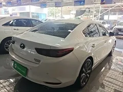 2023 Mazda 3 2.0L AT, белый — фото 7