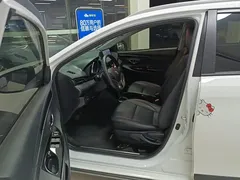 2021 Toyota Yaris L Zhixuan X 1.5L CVT Luxury, белый — фото 9