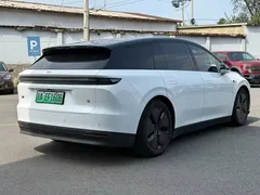 2025 Li Auto i6 2WD Standard, белый — фото 4