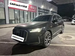 2022 Audi Q7 55 TFSI quattro S line Sport, чёрный — фото 1