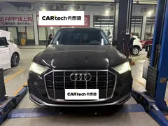 2022 Audi Q7 55 TFSI quattro S line Sport, чёрный — фото 2