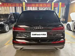 2022 Audi Q7 55 TFSI quattro S line Sport, чёрный — фото 10