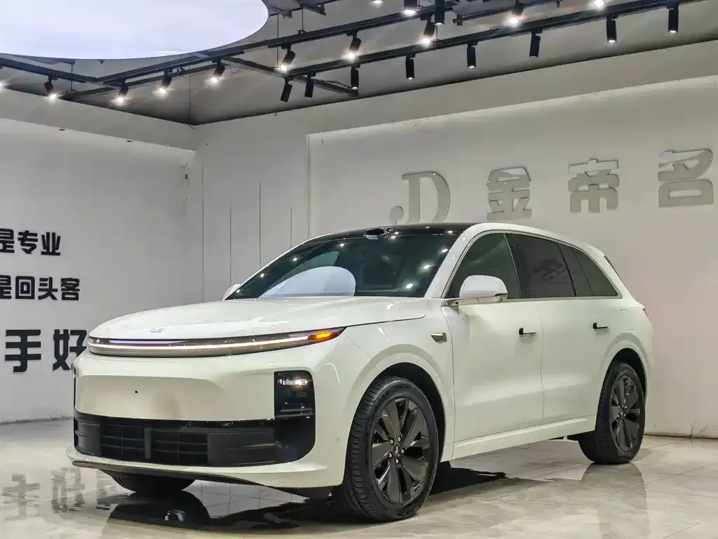 2025 Li Auto L6
