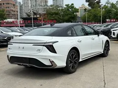 2025 Hongqi H6 2.0T, белый — фото 7