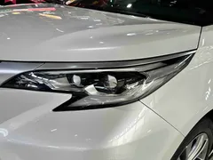 2021 Toyota Sienna 2.5L Hybrid Premium, белый — фото 4