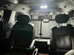 2021 Toyota Sienna 2.5L Hybrid Premium, белый — фото 10