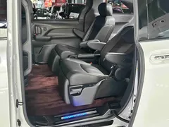 2021 Toyota Sienna 2.5L Hybrid Premium, белый — фото 15