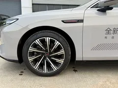 2026 Hongqi H7 PHEV 210 4WD — фото 5