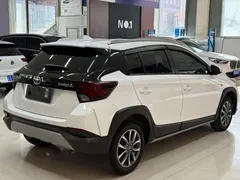 2022 Toyota Yaris L Zhixuan X 1.5L CVT Luxury Plus, белый — фото 4