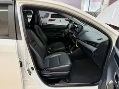 2022 Toyota Yaris L Zhixuan X 1.5L CVT Luxury Plus, белый — фото 19