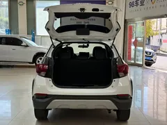 2022 Toyota Yaris L Zhixuan X 1.5L CVT Luxury Plus, белый — фото 22