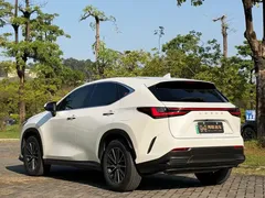 2022 Lexus NX 400h+ PHEV, белый — фото 4