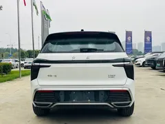 2024 Hongqi HS3 PHEV 115km Jinwei, белый — фото 17