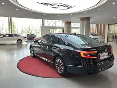 2022 Honda Accord 2.0L Hybrid, чёрный — фото 7