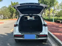 2026 BYD Song Pro DM-i PHEV 133KM Advance, белый — фото 6