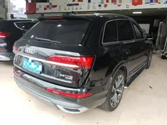 2020 Audi Q7 55 TFSI quattro S line Sport, чёрный — фото 3