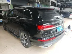 2020 Audi Q7 55 TFSI quattro S line Sport, чёрный — фото 4