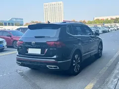 2022 Volkswagen Tiguan L 330TSI AT 2WD R-Line, чёрный — фото 16