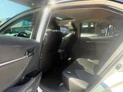 2023 Toyota Camry 2.5S Knight Edition, белый — фото 9